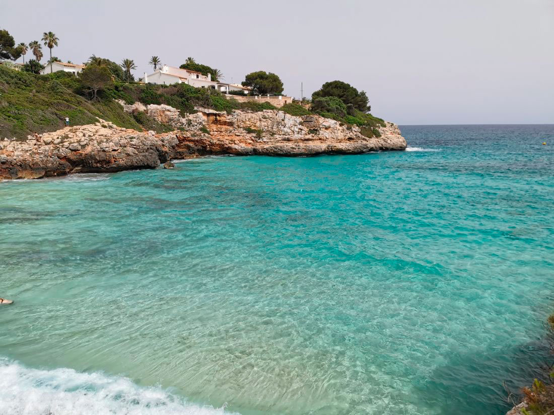 Vista de la playa de Cala Anguila